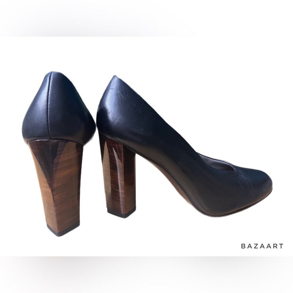 Stuart Weitzman Black leather pumps size 7